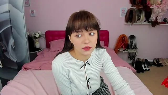 ShanyDillon online show from March 31, 7:21 am