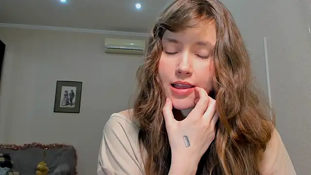 MaryannSofts online show from April 3, 5:19 pm