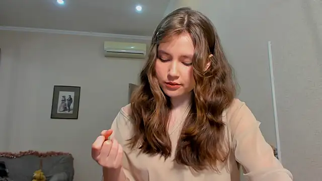 MaryannSofts online show from April 5, 3:30 pm