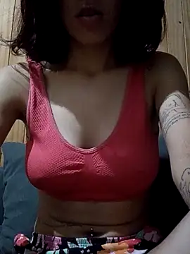 Snapshot of Tattixclusivee chatting on March 13, 9:31 pm Tattixclusivee online show from March 13, 9:31 pm