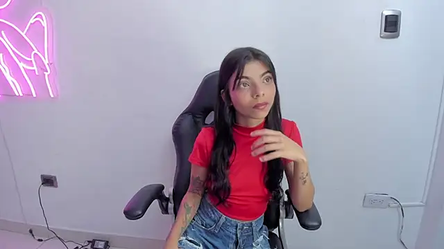 Amber Harriis online show from April 19, 11:07 pm