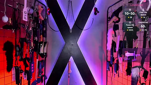 Cinthia Iris BDSM online show from May 31, 3:23 am