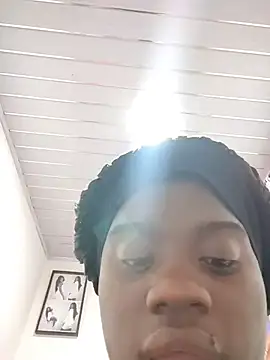 YourLiaa  online show from April 18, 2:36 am