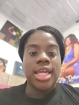 YourLiaa  online show from March 20, 10:44 pm