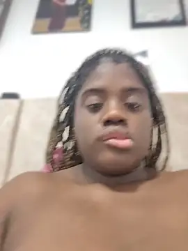 YourLiaa  online show from March 15, 5:47 am