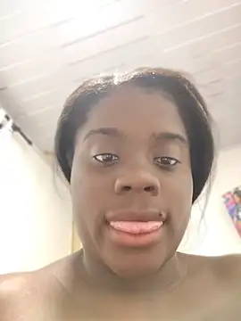 YourLiaa  online show from March 27, 4:32 am