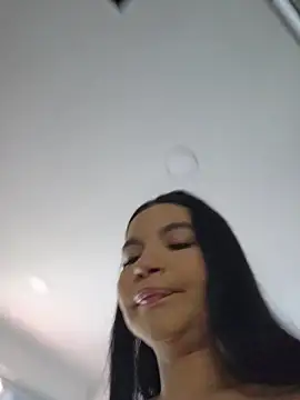 Pretty Julieta online show from April 4, 9:10 pm