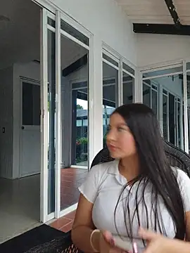 Pretty Julieta online show from April 28, 10:36 pm