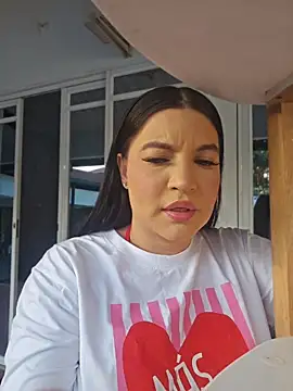 Pretty Julieta online show from April 13, 10:03 pm