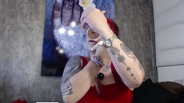 juana valkiria online show from May 16, 3:16 am