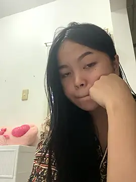 Dancinginfirelight online show from March 5, 9:50 am