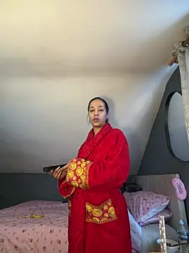 Saskia xx online show from March 13, 9:03 am