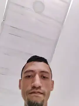 Snapshot of TuCanero23cm chatting on June 6, 6:02 pm TuCanero23cm online show from June 6, 6:02 pm
