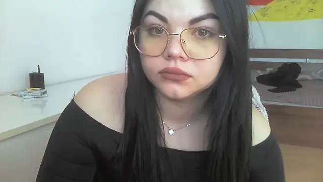 vvikkiii online show from March 6, 7:58 am