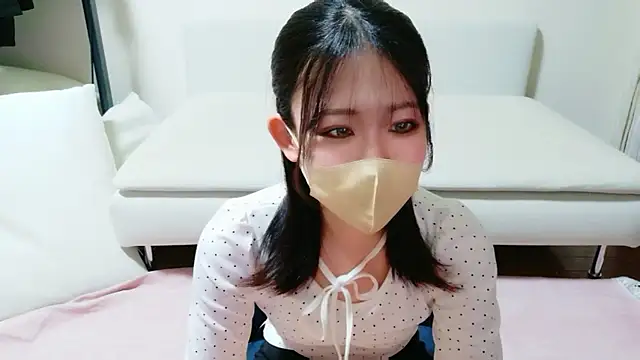 maya-chaaan online show from March 18, 11:27 pm