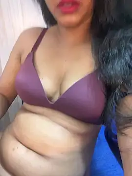 Snapshot of munni-munni6767 chatting on May 14, 6:27 pm munni-munni6767 online show from May 14, 6:27 pm