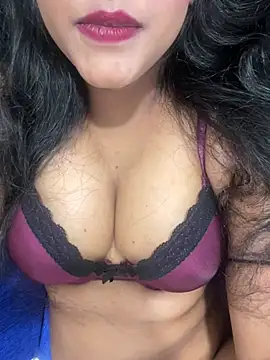 Snapshot of munni-munni6767 chatting on May 5, 8:12 pm munni-munni6767 online show from May 5, 8:12 pm