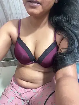 Snapshot of munni-munni6767 chatting on May 8, 9:40 pm munni-munni6767 online show from May 8, 9:40 pm
