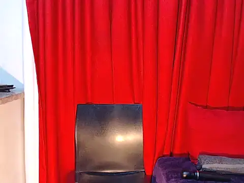 DarkDivva18 online show from May 6, 4:16 am