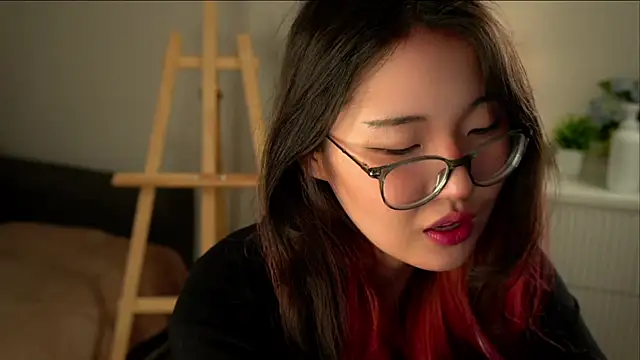 NelleMihalko online show from March 24, 1:11 pm