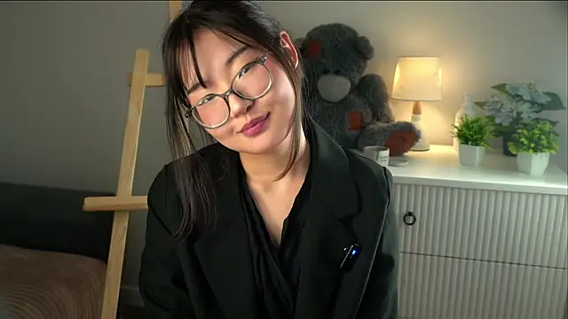 NelleMihalko online show from March 12, 11:25 am