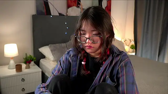 NelleMihalko online show from April 3, 11:16 am