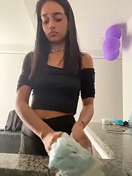 Snapshot of leilani_X chatting on May 20, 1:52 pm leilani X online show from May 20, 1:52 pm