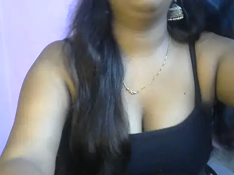 QUEEN-OF-QUEEN online show from July 9, 8:08 pm