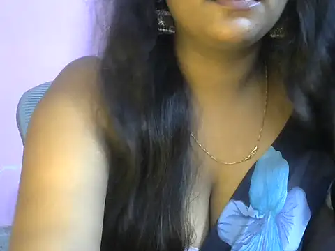 QUEEN-OF-QUEEN online show from June 27, 7:53 pm