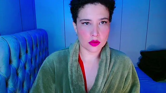 luasecret online show from May 24, 4:07 pm