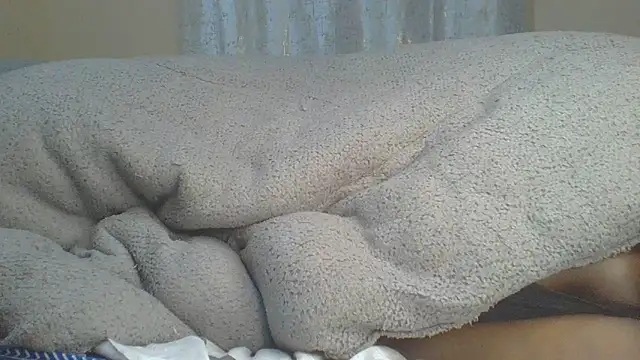 Snapshot of ndivhuwomuleya chatting on May 20, 10:29 pm ndivhuwomuleya online show from May 20, 10:29 pm
