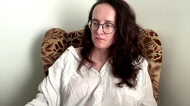 Snapshot of SofiaTease chatting on June 21, 1:28 pm SofiaTease online show from June 21, 1:28 pm