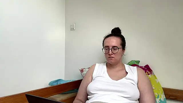 Snapshot of SofiaTease chatting on July 25, 8:44 am SofiaTease online show from July 25, 8:44 am