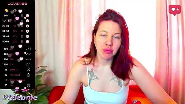 Snapshot of LilllyMoon chatting on March 21, 2:02 am LilllyMoon online show from March 21, 2:02 am