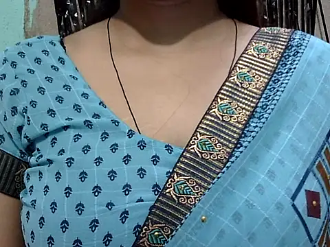 Snapshot of NayraG chatting on June 27, 5:52 pm NayraG online show from June 27, 5:52 pm