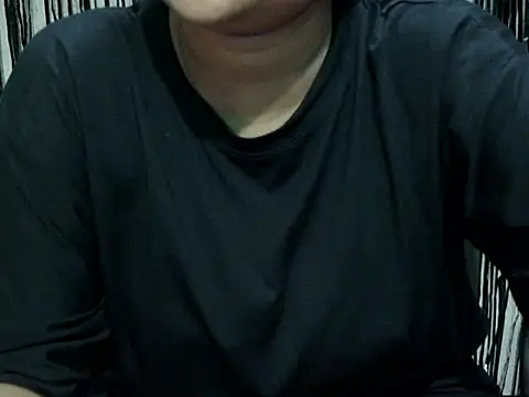 Snapshot of NayraG chatting on June 18, 5:51 pm NayraG online show from June 18, 5:51 pm