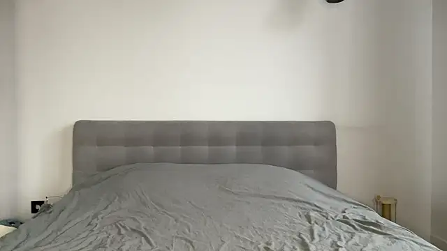 alyrasun online show from April 8, 6:15 am