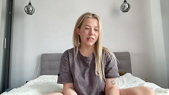 alyrasun online show from July 28, 3:21 pm