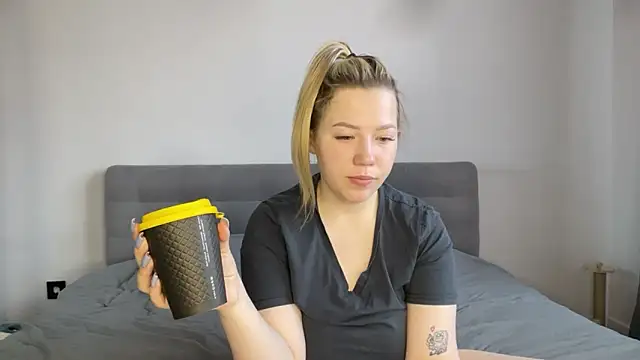 alyrasun online show from March 19, 6:24 am