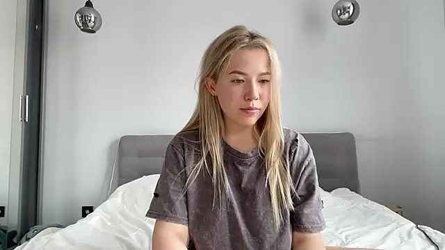 alyrasun online show from July 28, 9:39 am