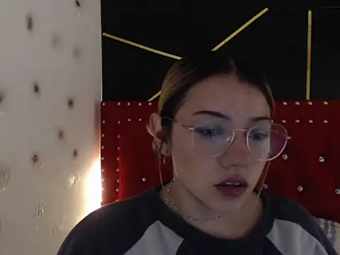 danielawidx online show from March 12, 12:16 am