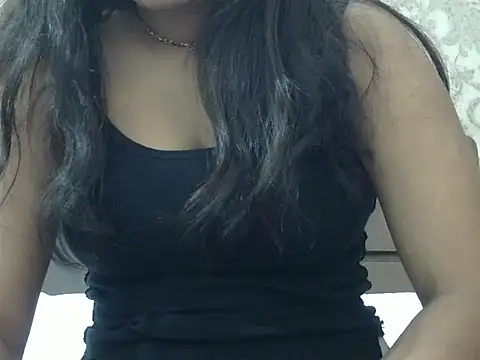 JANVI 06 online show from June 6, 1:44 am