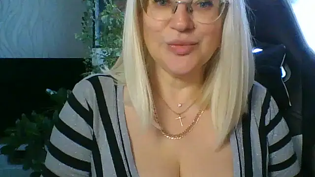 LianaSweetX online show from April 1, 5:31 am