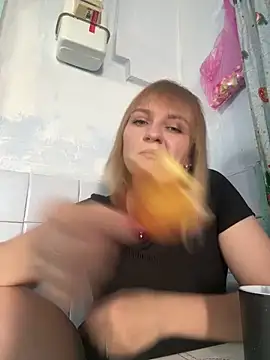 Snapshot of lovely_angel_baby chatting on June 6, 5:23 am lovely angel baby online show from June 6, 5:23 am