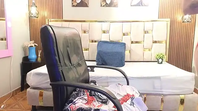  marianhills45 online show from April 16, 8:20 pm