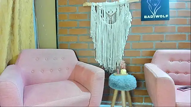 Badwolf818  online show from April 4, 9:27 am