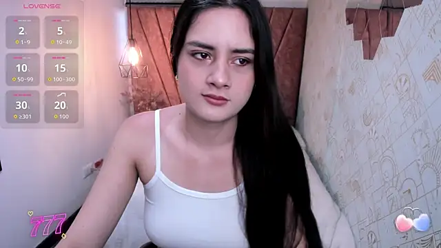 Zoe  Taylor   online show from May 18, 11:48 am
