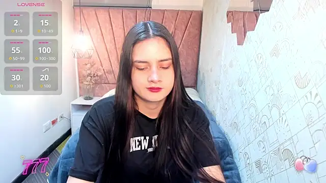 Zoe  Taylor   online show from March 30, 11:55 am