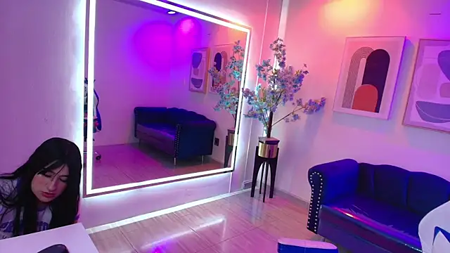 Miia  owens online show from May 15, 10:46 am