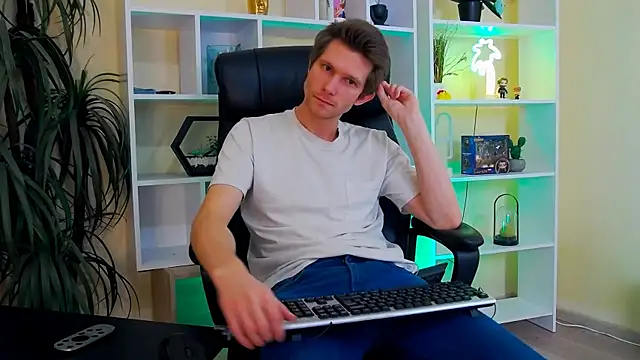 Eddie Baker online show from April 16, 9:39 pm